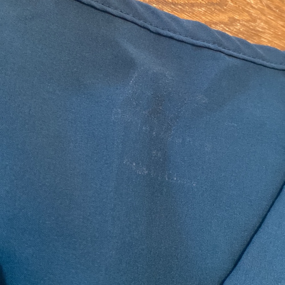 GT Performance scrub top medium - Picture 2 of 3